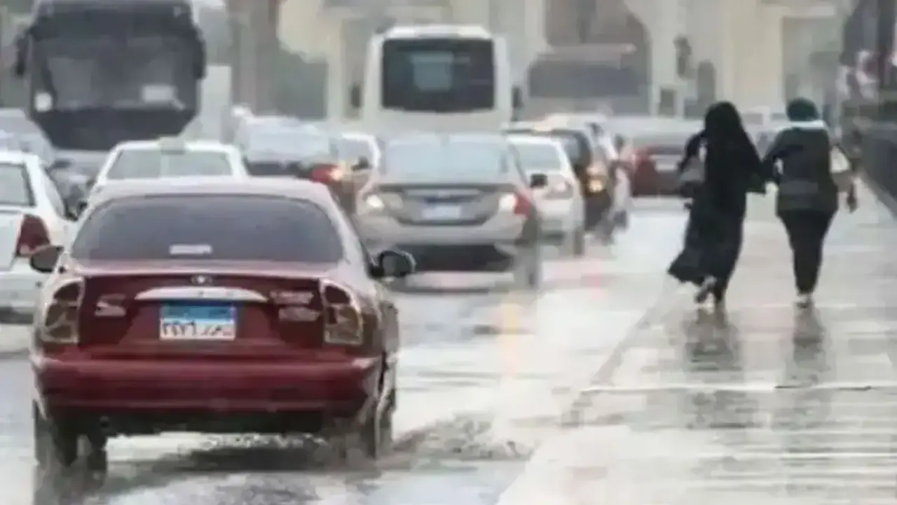 عضو الأرصاد يحذر من منخفض جوي يضرب البلاد خلال الساعات المقبلة